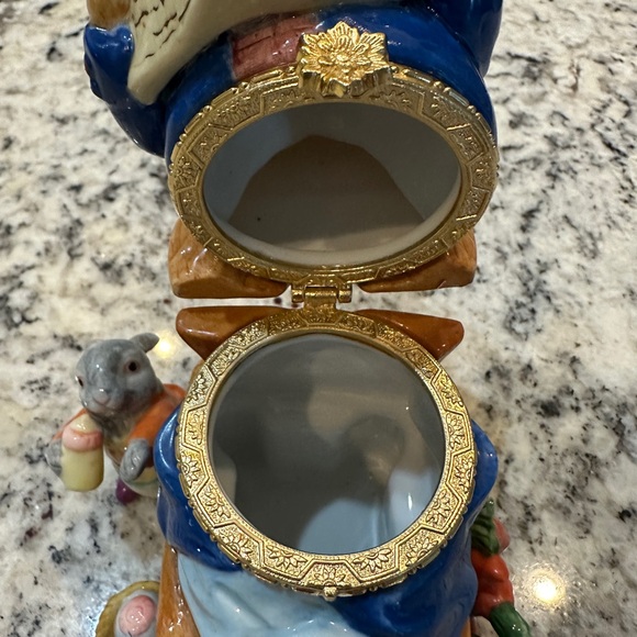 CWC Peter Rabbit Hinged Trinket Box - Picture 5 of 5